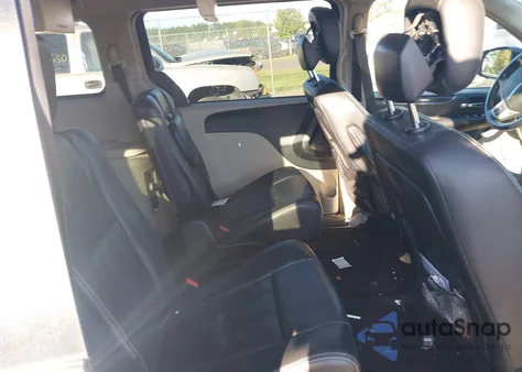 2014 Chrysler Town & Country Touring from USA, damaged, VIN 2C4RC1BG3ER449281